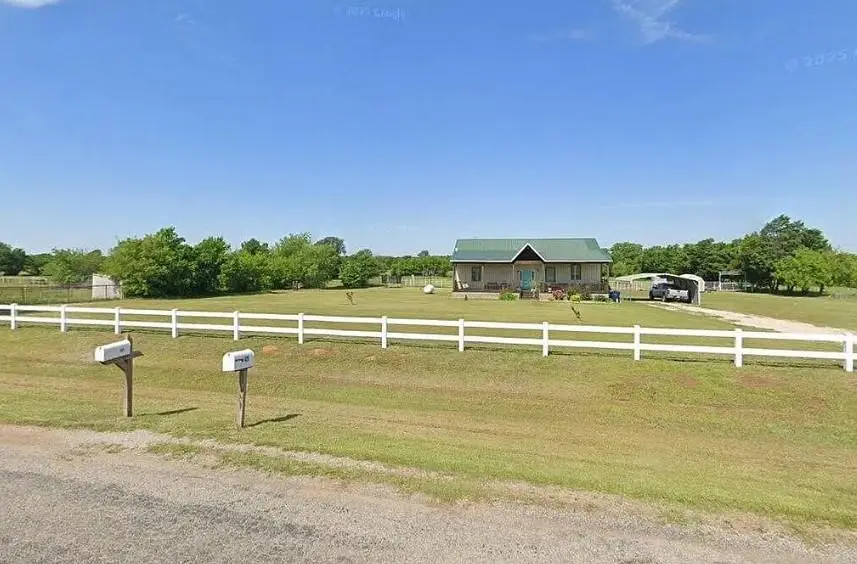425 S Cimarron Road, Yukon, OK 73099 - Image #1