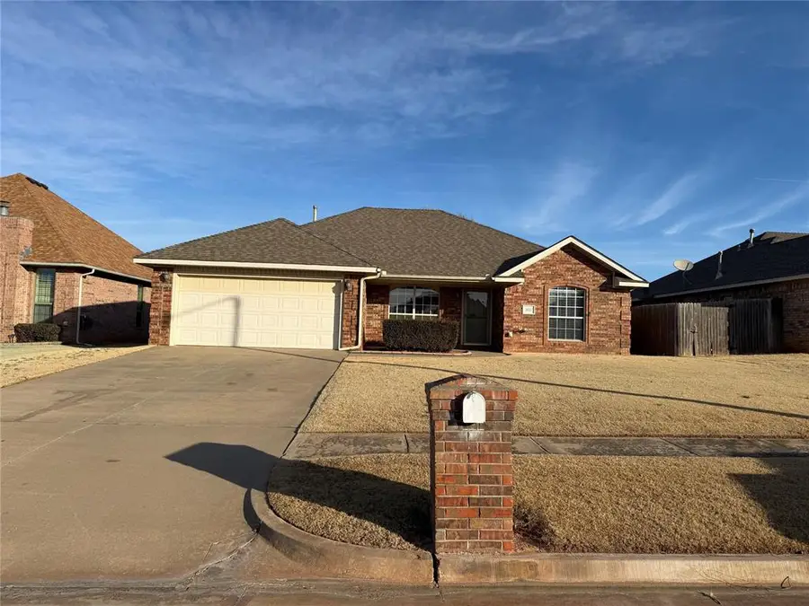 605 E Greenwood Lane, Mustang, OK 73064 - Image #3