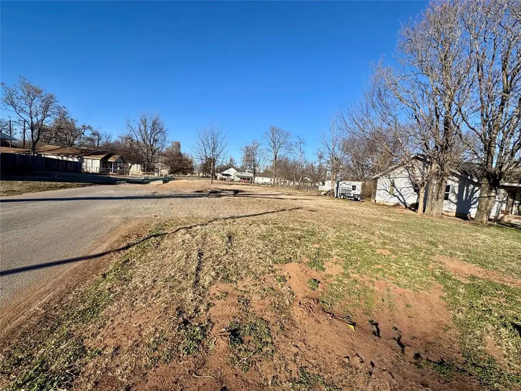1728 W Idaho Avenue, Chickasha, OK 73018 - Image #1