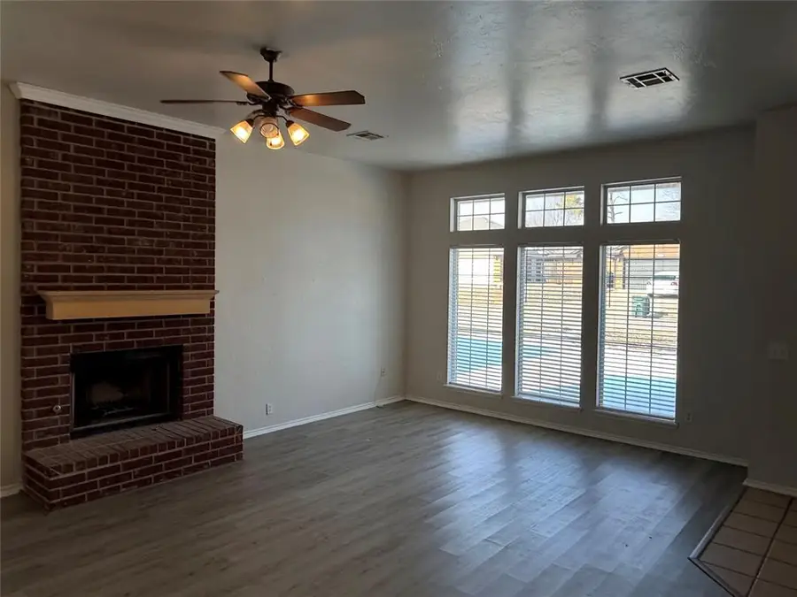 2016 Emerald Brook Court, Edmond, OK 73003 - Image #3