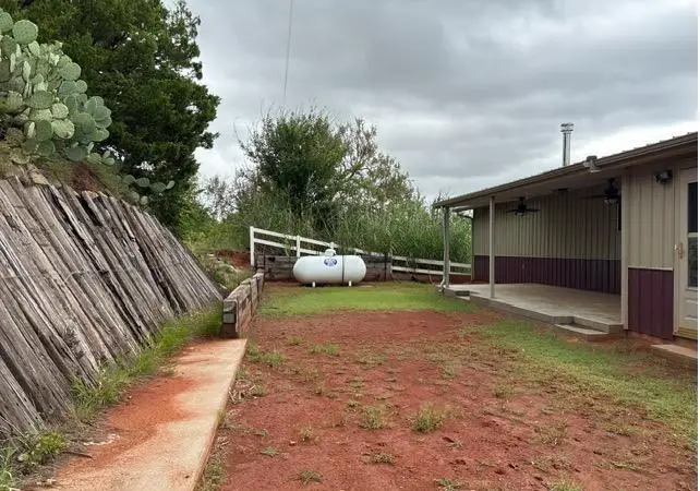 9887 N 2131 Road, Foss, OK 73647 - Image #3