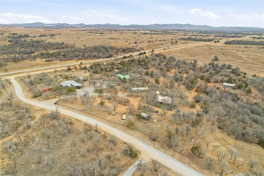 72 Hidden Oaks Drive, Indiahoma, OK 73552 - Image #3