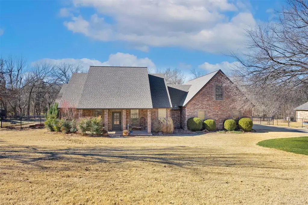 10611 Ridgeview Drive, Edmond, OK 73034 - Image #1