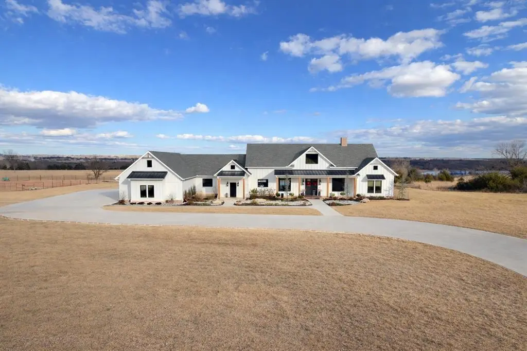 213 S Clay Road, Yale, OK 74085 - Image #1