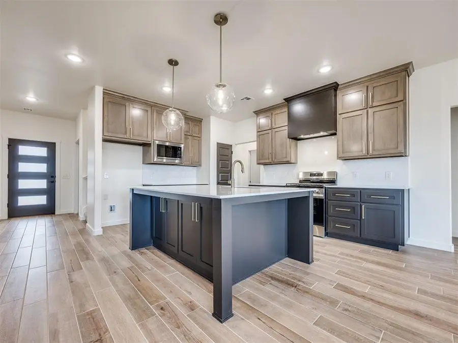 257 Sage Brush Way, Edmond, OK 73025 - Image #2