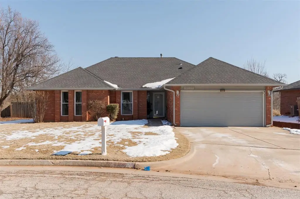 16732 Crest Valley, Edmond, OK 73012 - Image #1