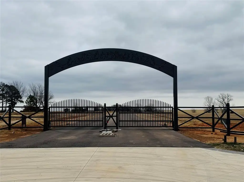 2442 Christian Circle, Chickasha, OK 73018 - Image #1