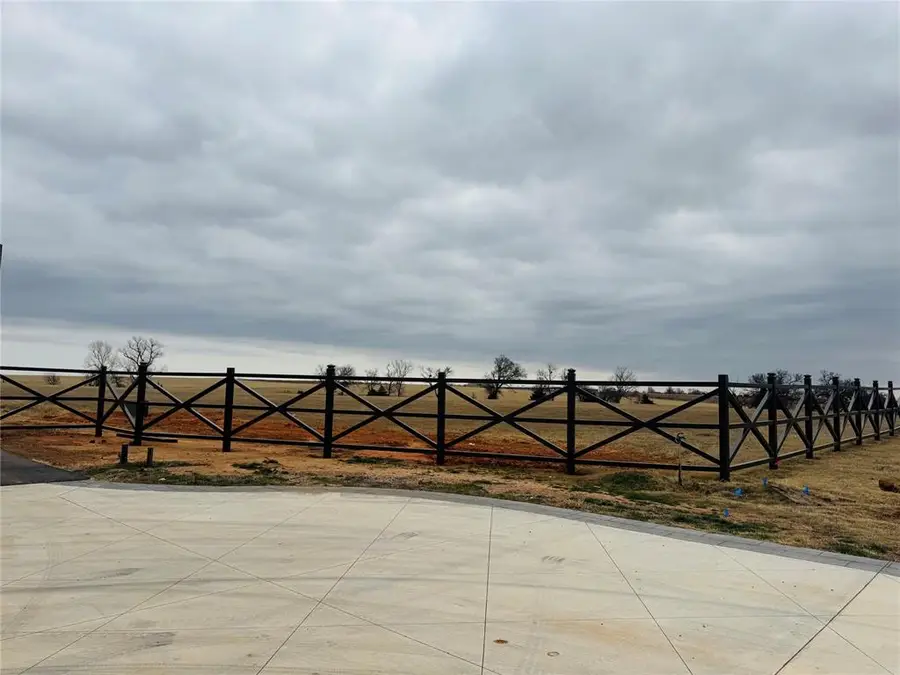 2434 Christian Circle, Chickasha, OK 73018 - Image #2