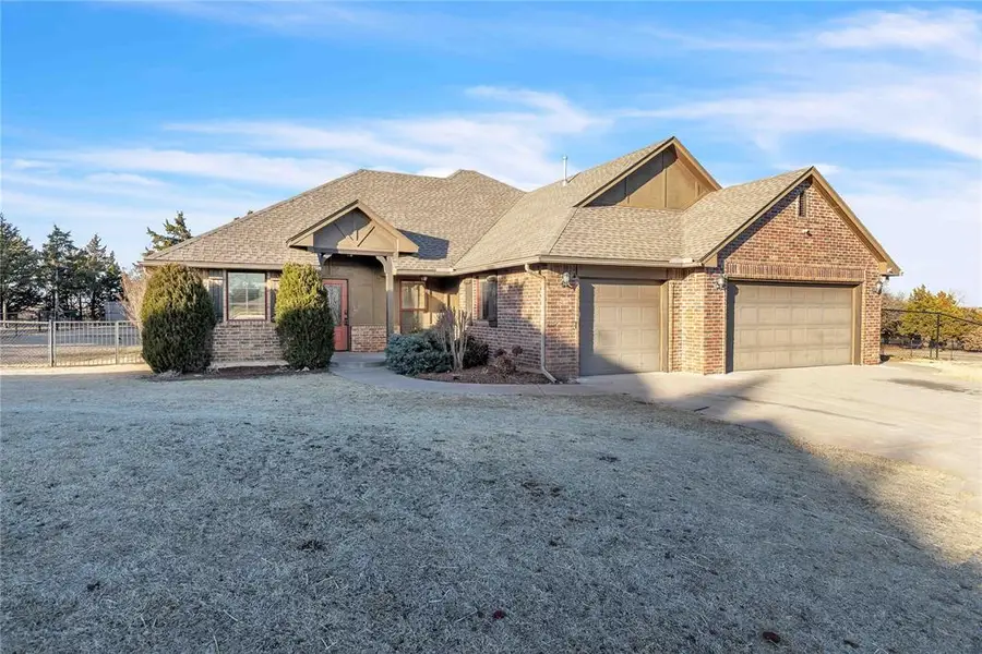 879 Crooked Oak Circle, Guthrie, OK 73044 - #2