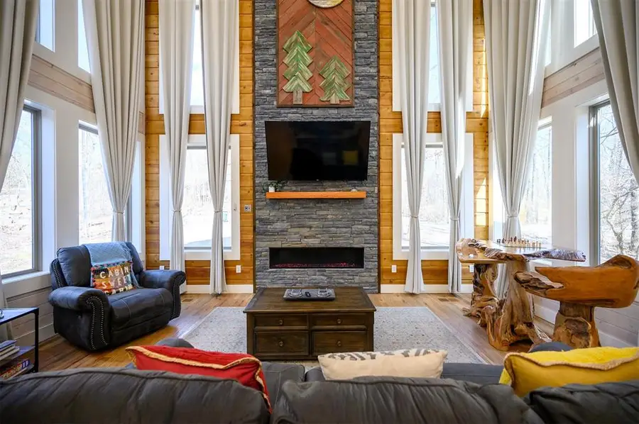 242 Lucian Sorrel Road, Broken Bow, OK 74728 - Image #2