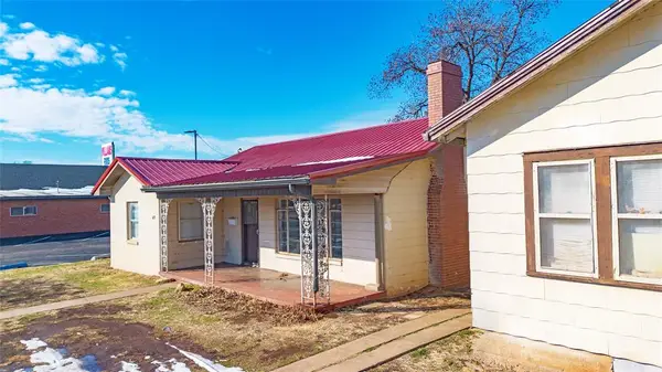 420 W Colorado Avenue, Chickasha, OK 73018