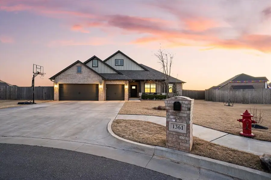 1361 Pineridge Circle, Piedmont, OK 73078 - Image #2