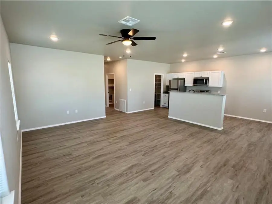 300 NW 122nd Street #B, Oklahoma City, OK 73114 - Image #3