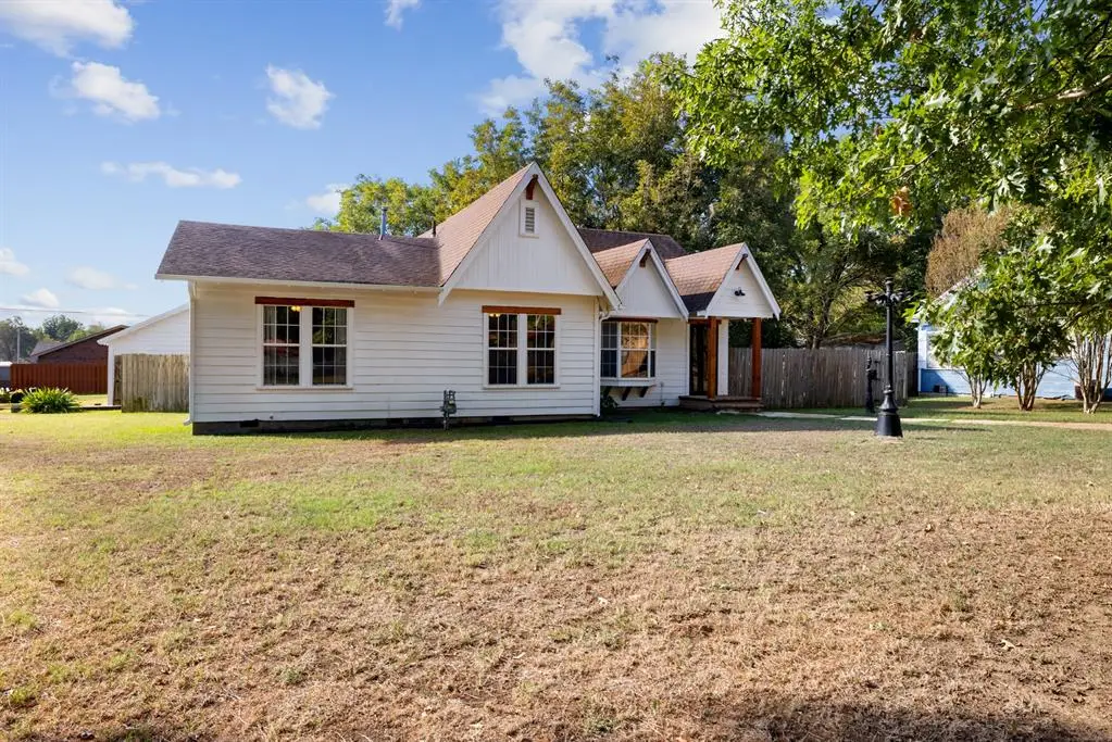 1026 E Jefferson Street, Hugo, OK 74743 - #1