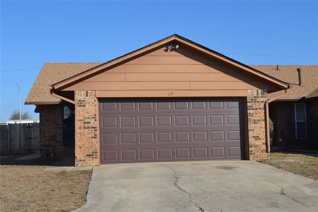 619 Peppertree Lane, Midwest City, OK 73110 - #1