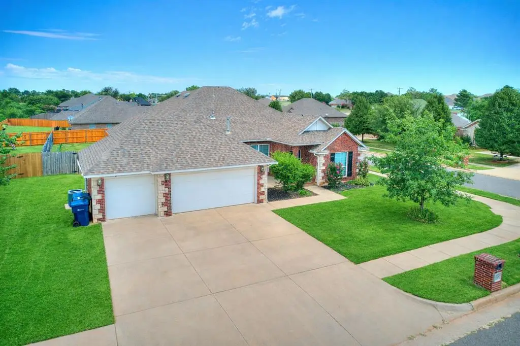 9809 SW 33rd Street, Yukon, OK 73099 - Image #1