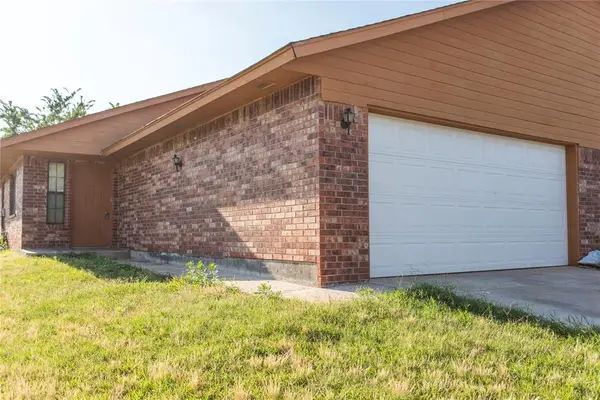 400 S Greengate Drive, Yukon, OK 73099
