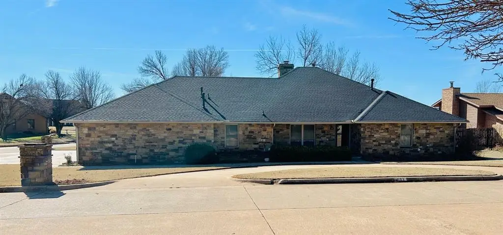 901 W Park Lane, Kingfisher, OK 73750 - #1