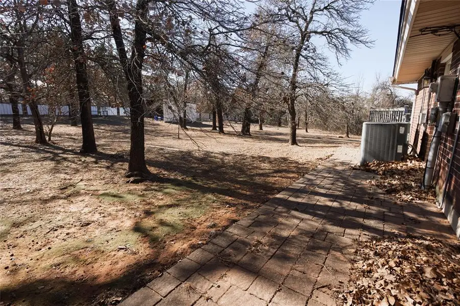 7901 Eagle Wood Drive, Oklahoma City, OK 73150 - Image #2