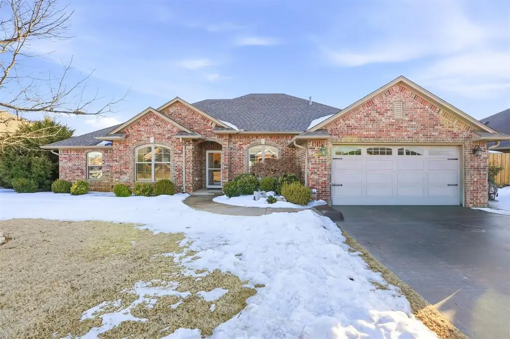 912 Stephanie Lane, Altus, OK 73521 - #1