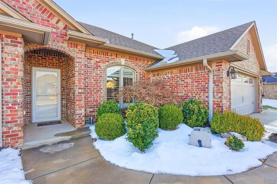 912 Stephanie Lane, Altus, OK 73521 - #2