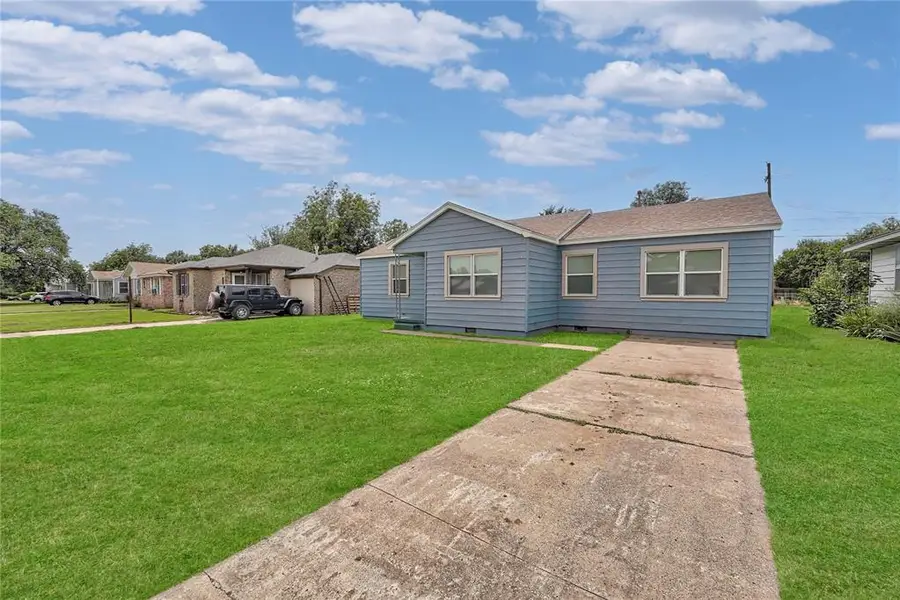 615 N Lowe, Hobart, OK 73651 - #2