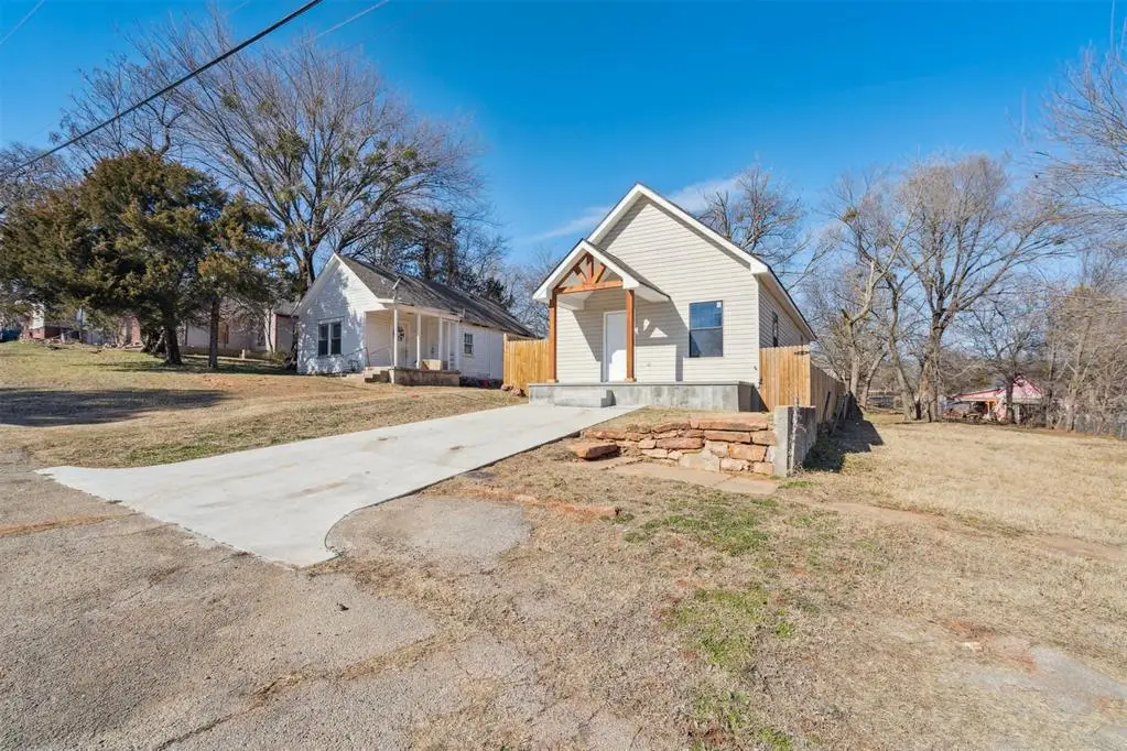 218 E 8th Street, Chandler, OK 74834 - Image #1