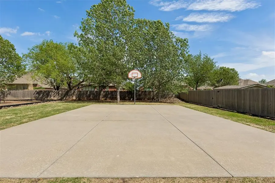 4400 Warrington Way, Norman, OK 73072 - #3