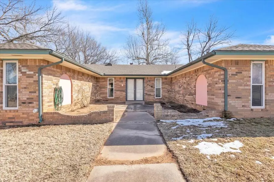 1908 E Willow Creek Terrace, Mustang, OK 73064 - Image #3