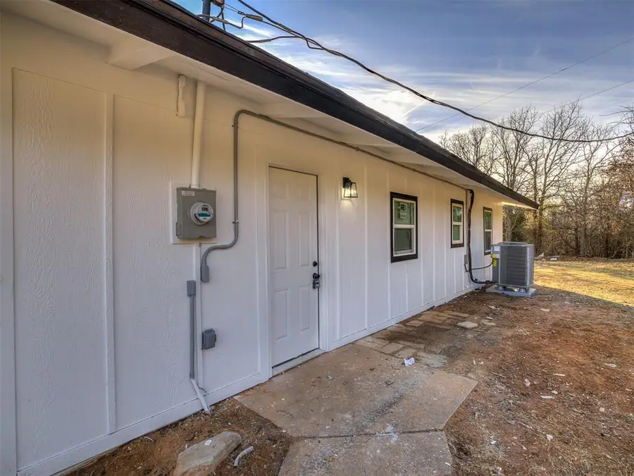 6301 S Triple X Road, Choctaw, OK 73020 - Image #2