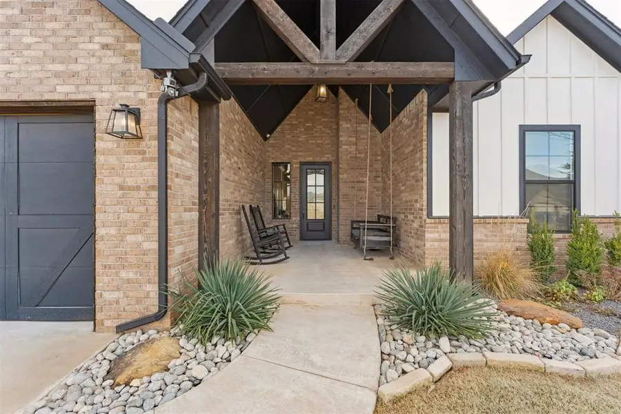 1148 Colonial Avenue, Tuttle, OK 73089 - #2