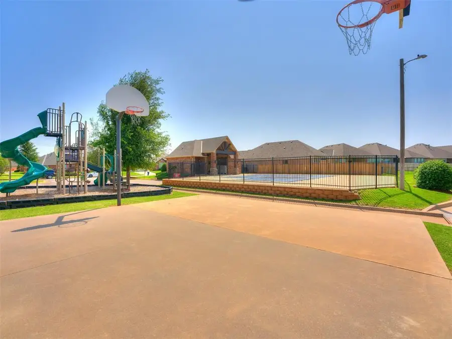 15909 Burkett Circle, Edmond, OK 73013 - #2