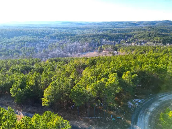 484 Lukfata Fork Trail, Broken Bow, OK 74728