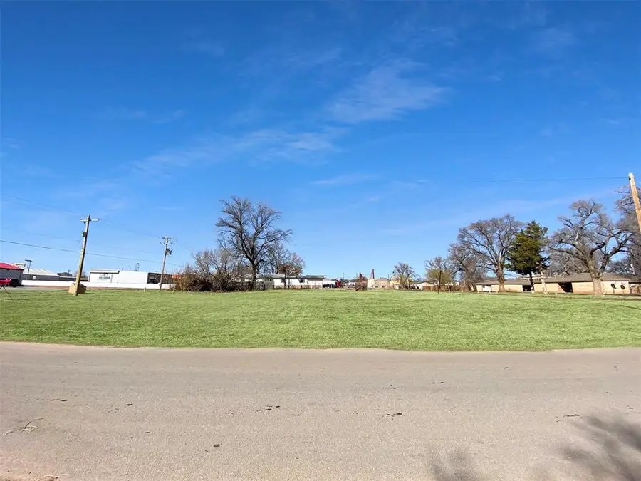 119 E Greer Avenue, Sayre, OK 73662 - Image #3