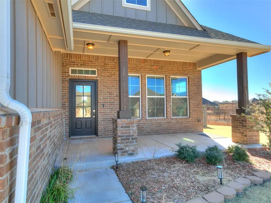 18720 Autumn Grove Drive, Edmond, OK 73012 - Image #3