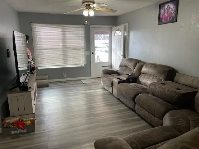 22 E Anchor Drive, Sayre, OK 73662 - Image #3