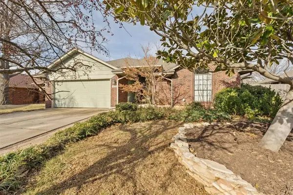 717 Gyrfalcon Drive, Norman, OK 73072