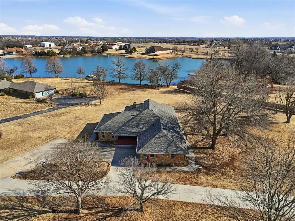 3114 Sooner Lake Circle, Moore, OK 73165 - #1