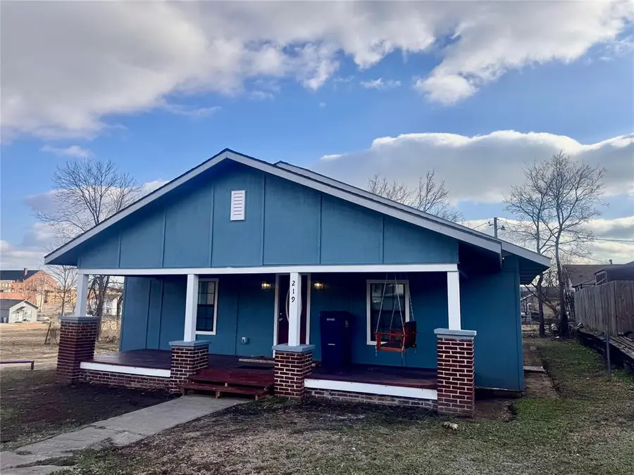 219 W Seminole Avenue, Seminole, OK 74868 - #2