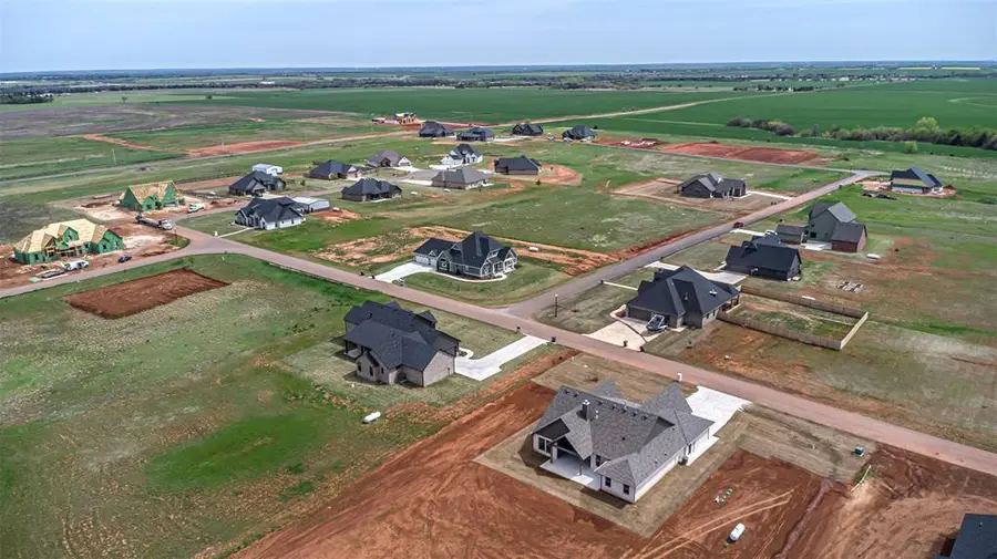 2340 Hawks Haven Drive, Guthrie, OK 73044 - Image #2