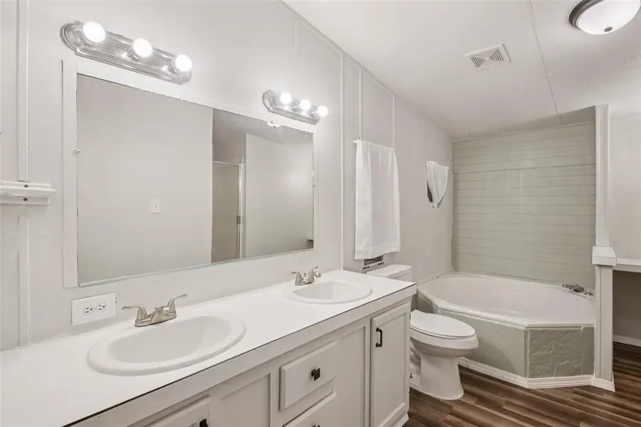 12900 Raymond King Drive, Moore, OK 73165 - #2