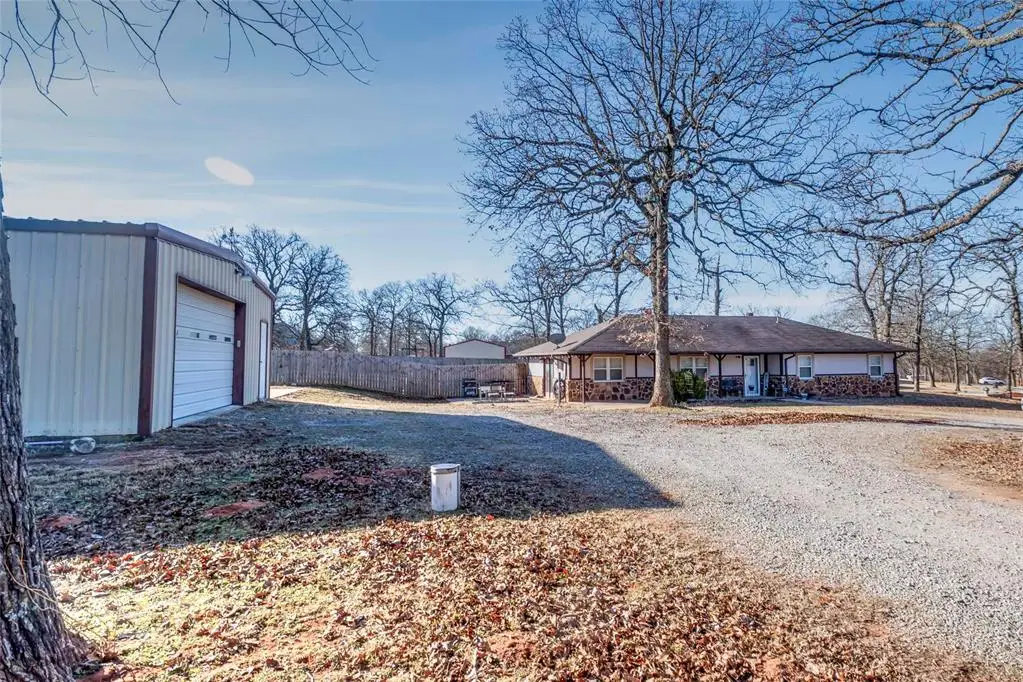 1505 E 8th Street, Chandler, OK 74834 - Image #1