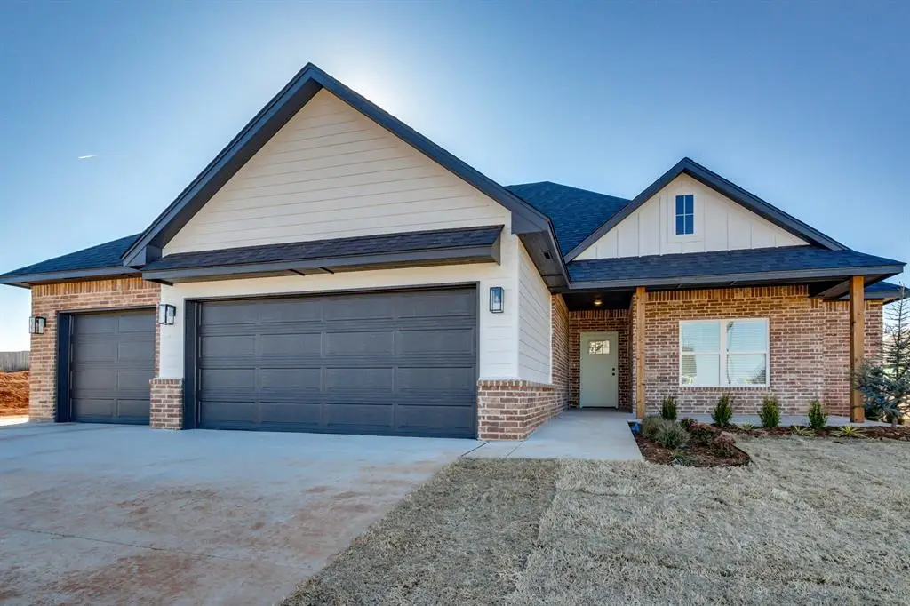 11704 NW 106th Street, Yukon, OK 73099 - Image #1