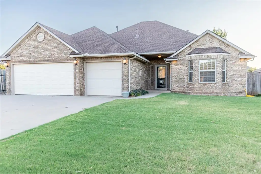 1133 S Silver Drive, Mustang, OK 73064 - Image #1