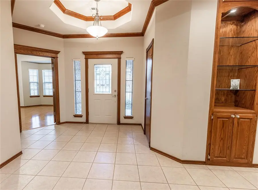 1133 S Silver Drive, Mustang, OK 73064 - Image #2
