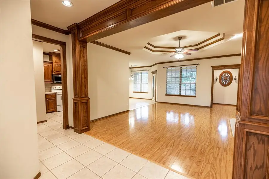 1133 S Silver Drive, Mustang, OK 73064 - Image #3