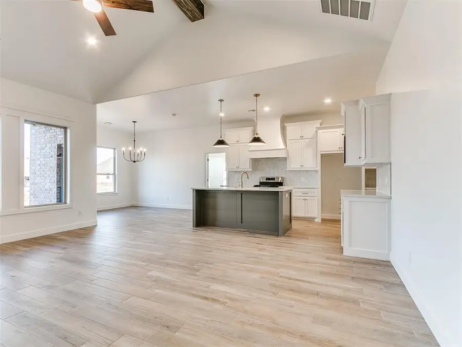 1901 Hollow Crest Court, Norman, OK 73071 - Image #3