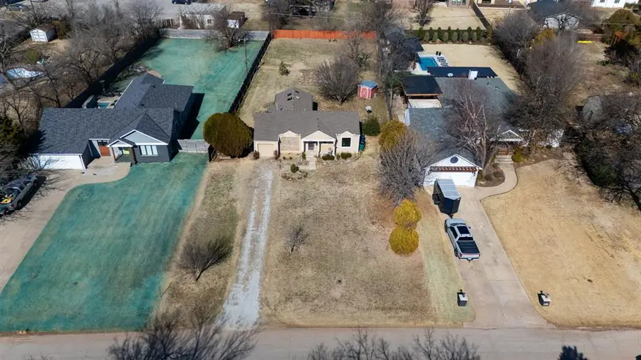 2825 Somerset Place, Oklahoma City, OK 73116 - Image #2