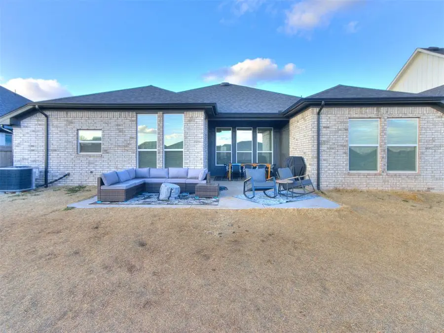 10516 NW 33rd Place, Yukon, OK 73099 - #2
