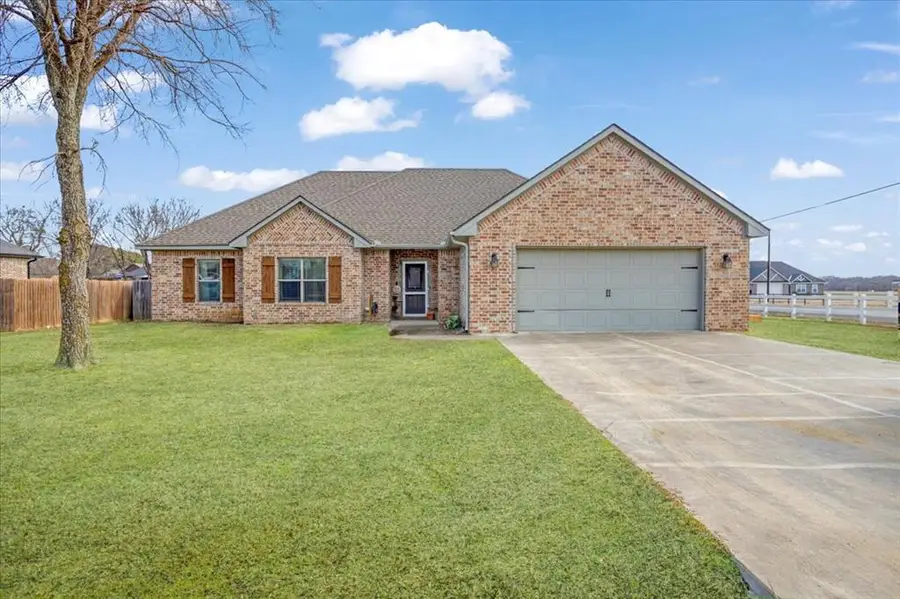 597 Edgewood Circle, Durant, OK 74701 - #2